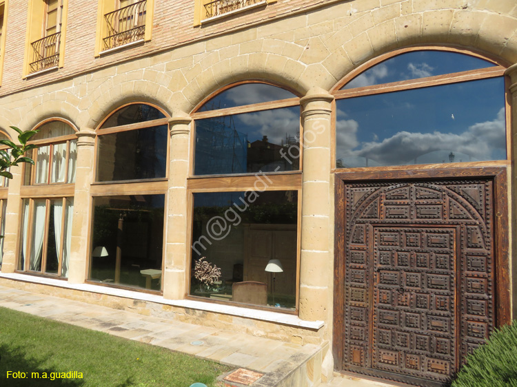 CASALAREINA (120) Plaza Santo Domingo de Guzman