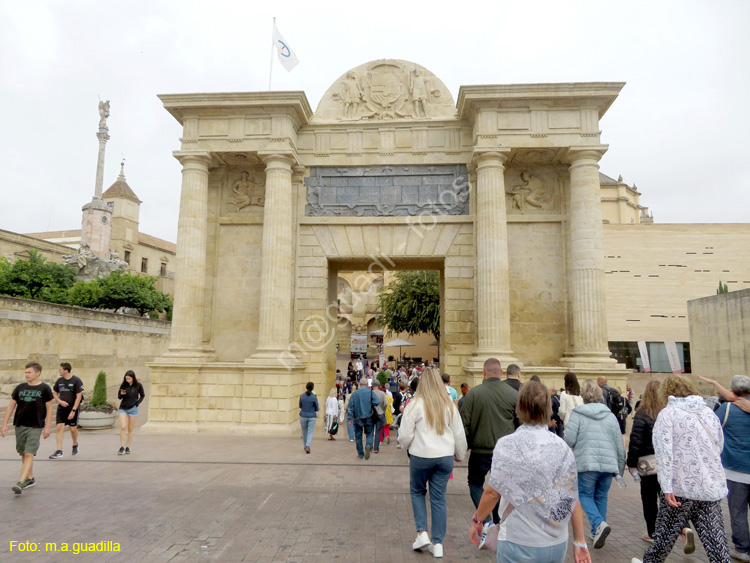 CORDOBA (126) Puerta del Puente