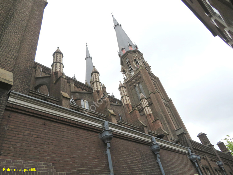 DELFT (220)  Iglesia Maria van Jessekerk desde Markt