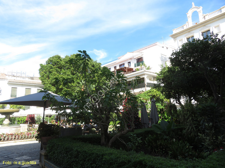 ESTEPONA (134) Plaza de las Flores