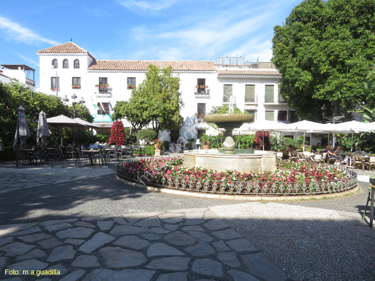 ESTEPONA (135) Plaza de las Flores