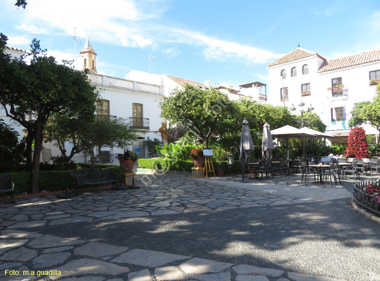 ESTEPONA (136) Plaza de las Flores