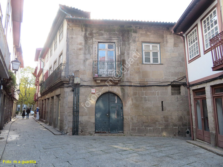 GUIMARAES (267) Rua Reina Dona Maria II