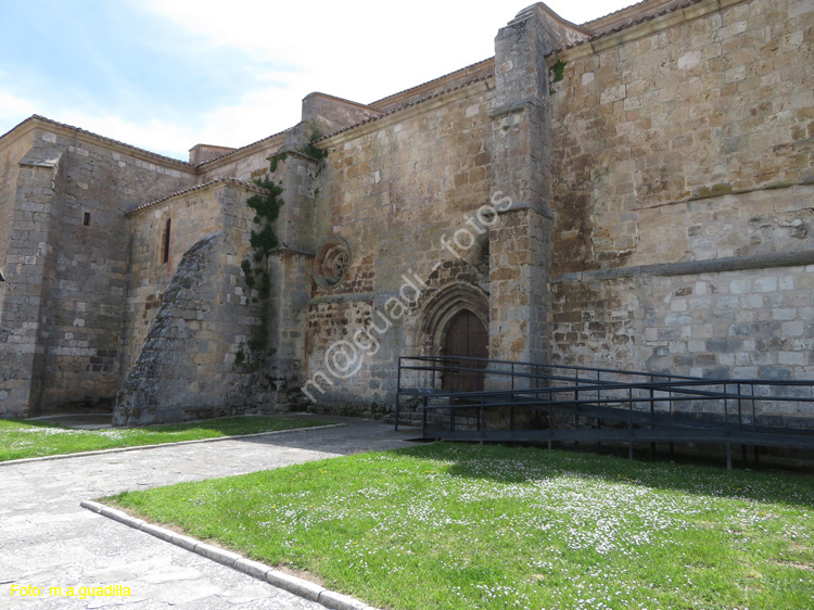 GUMIEL DE IZAN (180) Iglesia de Santa Maria