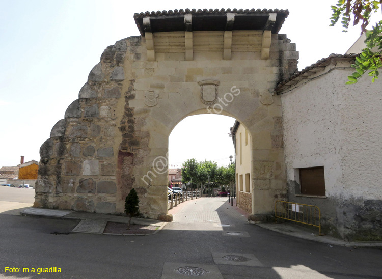 HERRERA DE PISUERGA (105) Puerta Nueva
