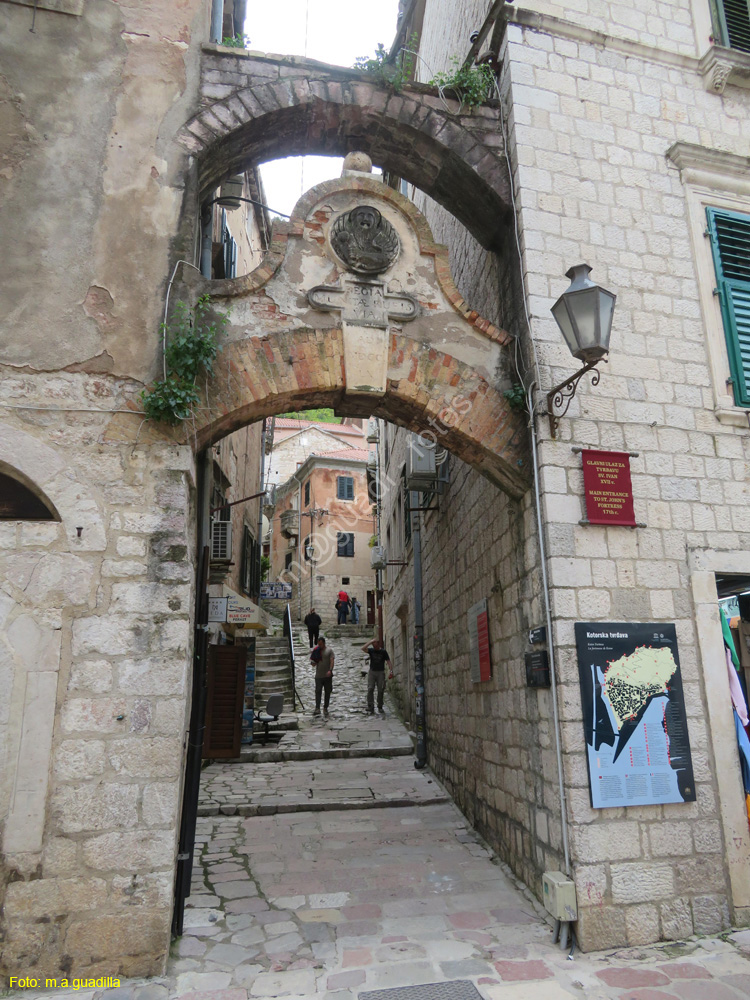 Montenegro - Kotor (203) Puerta de San Juan