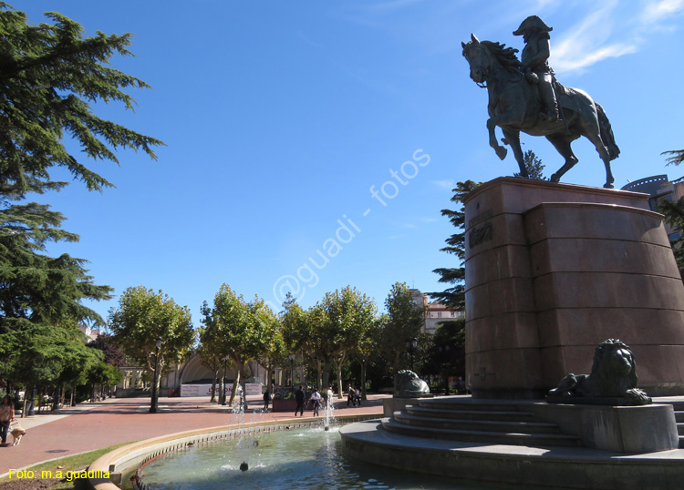 LOGROÑO (367) Paseo del Espolon