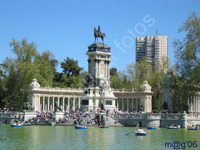 Madrid - Parque del Retiro  - Monumento a Alfonso XII 063