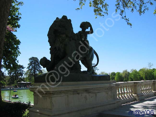 Madrid - Parque del Retiro  - Monumento a Alfonso XII 077