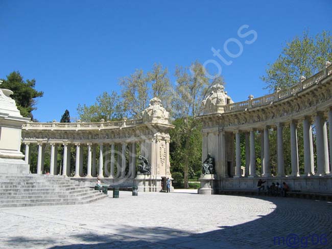 Madrid - Parque del Retiro  - Monumento a Alfonso XII 079