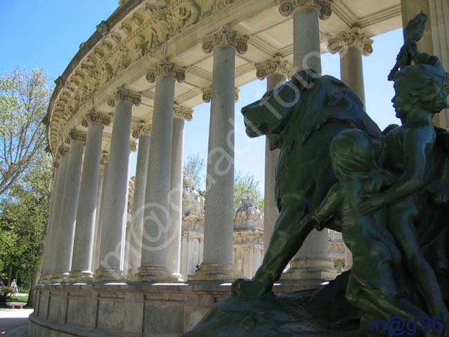 Madrid - Parque del Retiro  - Monumento a Alfonso XII 086