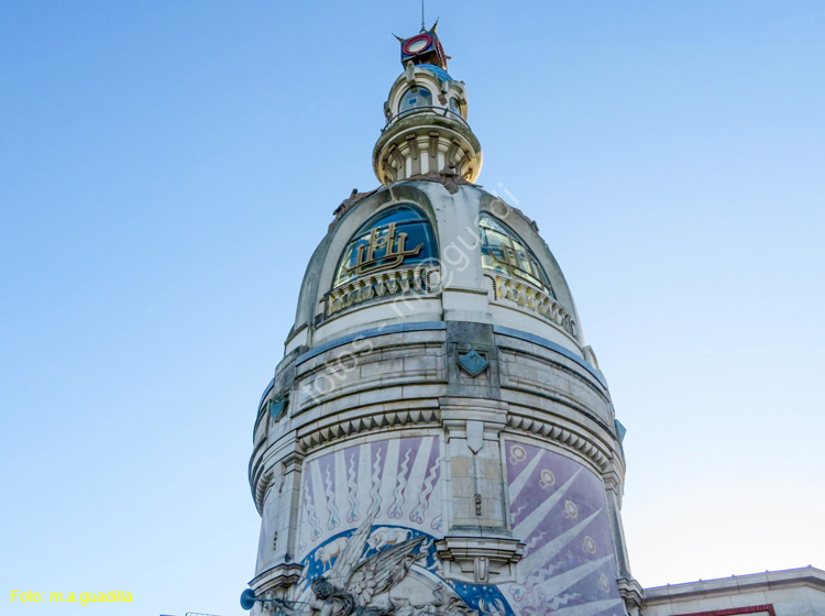 NANTES (175) Torre Lieu Unique Galletas LU