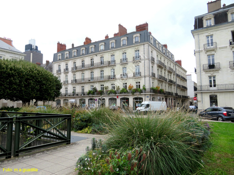 NANTES (398) Place Aristide Briand