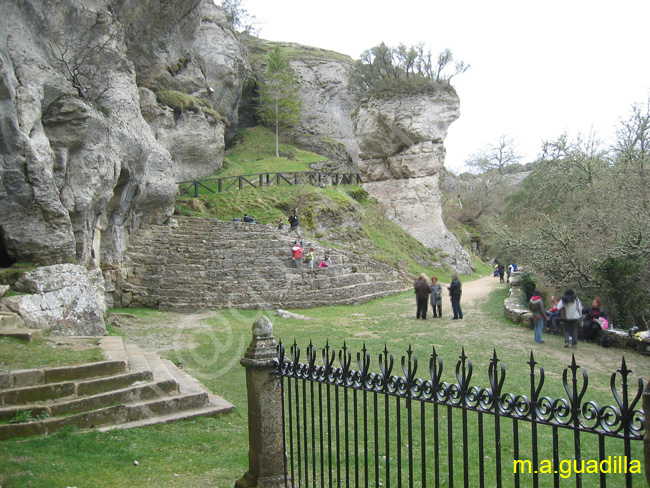 Ojo Guareña 037 - Cueva y Ermita de San Bernabe
