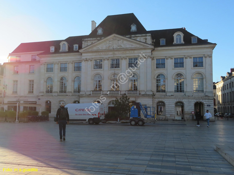 ORLEANS (209) Place du Martroi