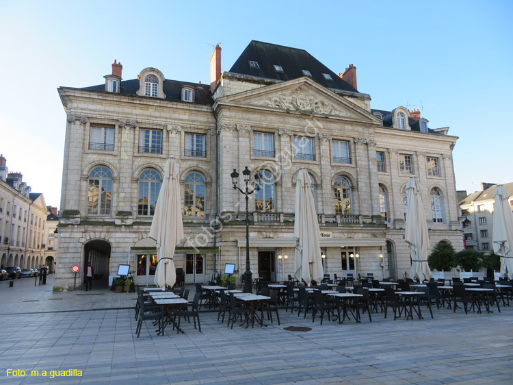 ORLEANS (217) Place du Martroi