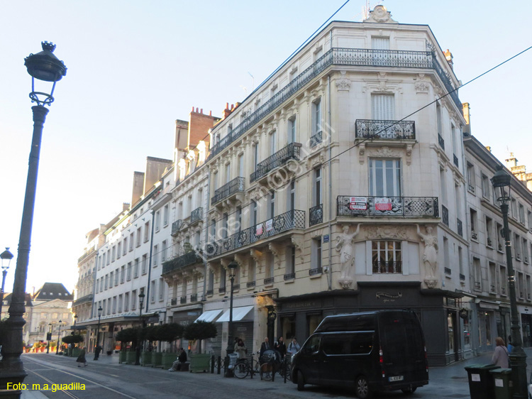 ORLEANS (229) Rue de la Republique