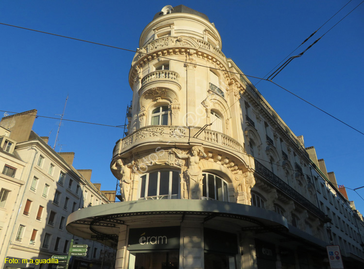 ORLEANS (230) Rue de la Republique