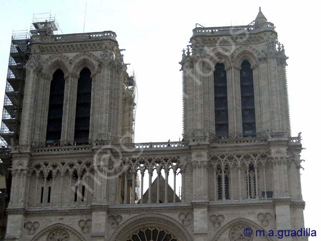 PARIS 156 Notre Dame