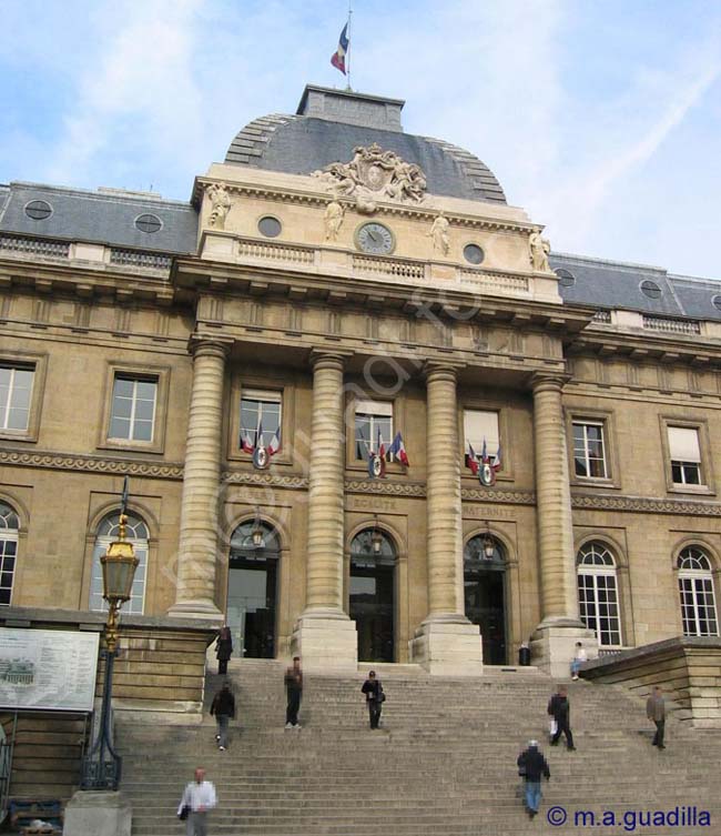 PARIS 229 Palais de Justice