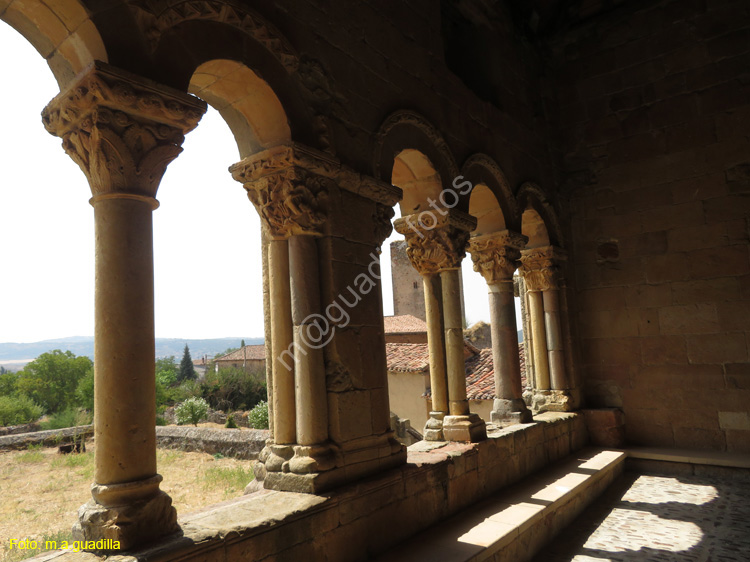 REBOLLEDO DE LA TORRE (131) Iglesia de San Julian y Santa Basilisa