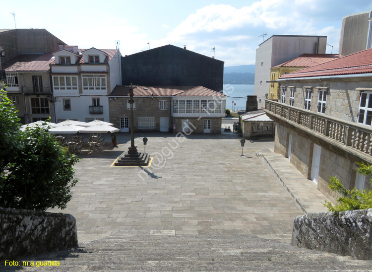 RIANXO (104) Plaza de Rafael Dieste
