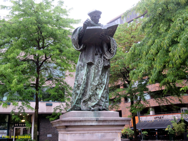 ROTTERDAM (152) Monumento a Erasmo