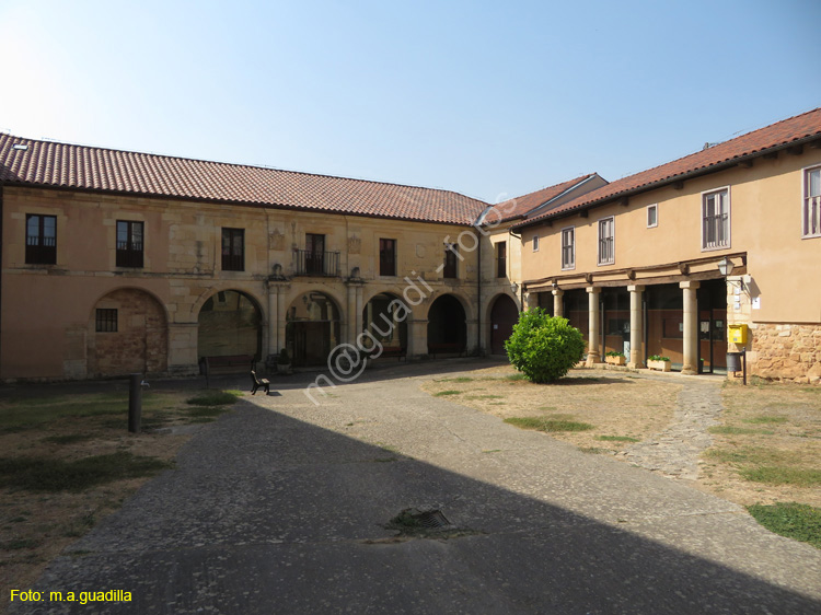 SAN ANDRES DEL ARROYO (108) Monasterio