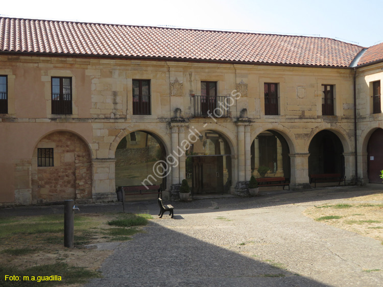 SAN ANDRES DEL ARROYO (109) Monasterio