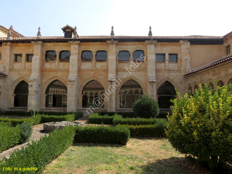 SAN ANDRES DEL ARROYO (140) Monasterio