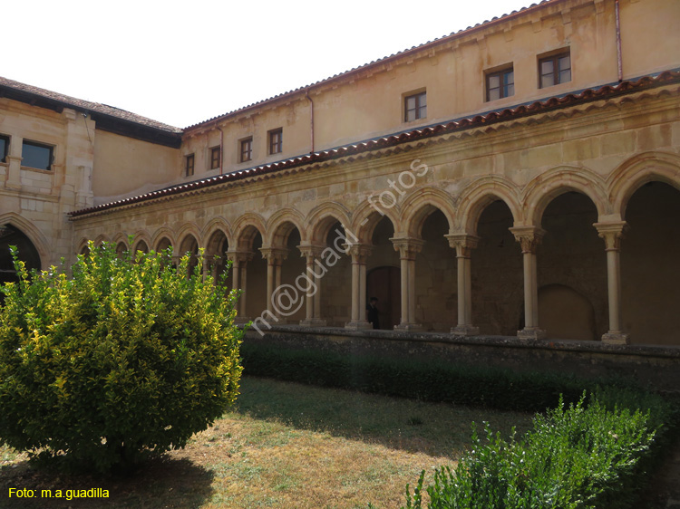 SAN ANDRES DEL ARROYO (141) Monasterio