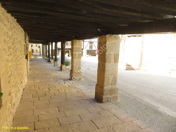 SANTA GADEA DEL CID (134) Plaza de la Iglesia