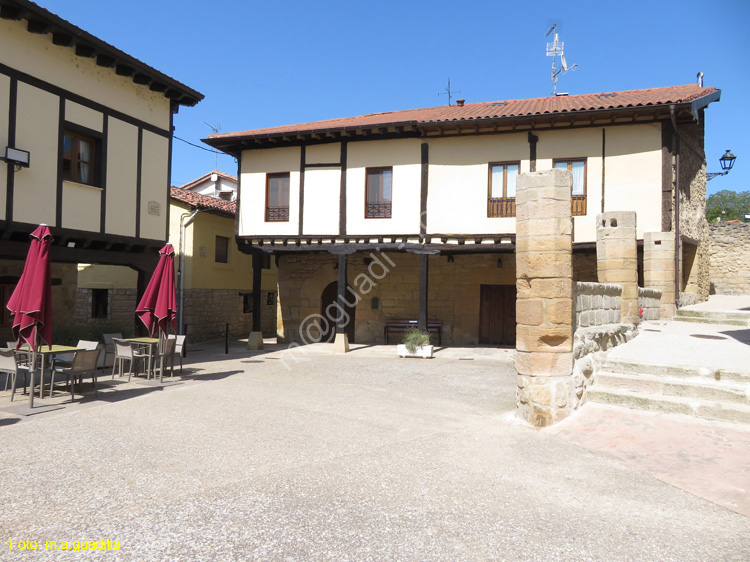 SANTA GADEA DEL CID (138) Plaza de la Iglesia