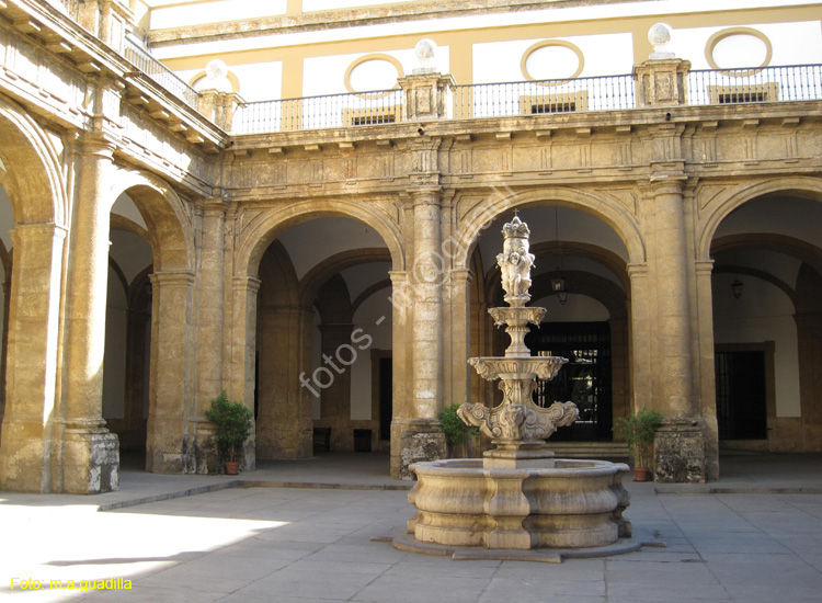 SEVILLA (615) Universidad - Real Fabrica de Tabacos