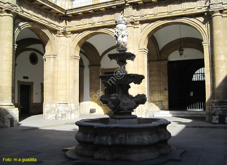 SEVILLA (618) Universidad - Real Fabrica de Tabacos