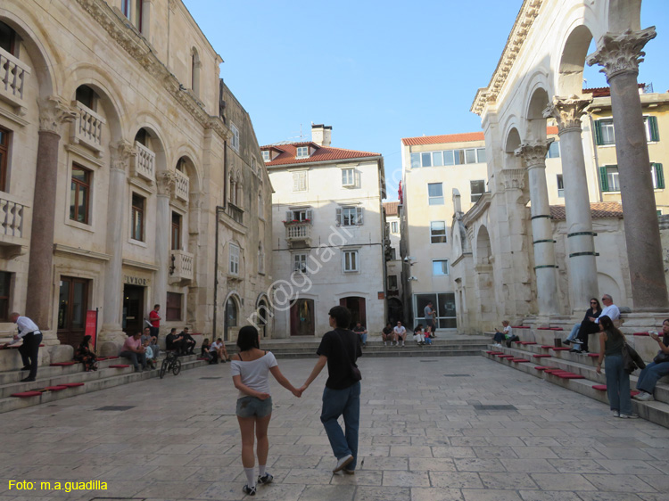 Split (112) Peristilo del Palacio de Diocleciano