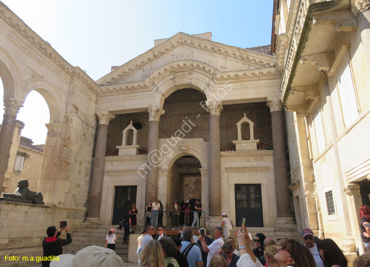Split (115) Peristilo del Palacio de Diocleciano