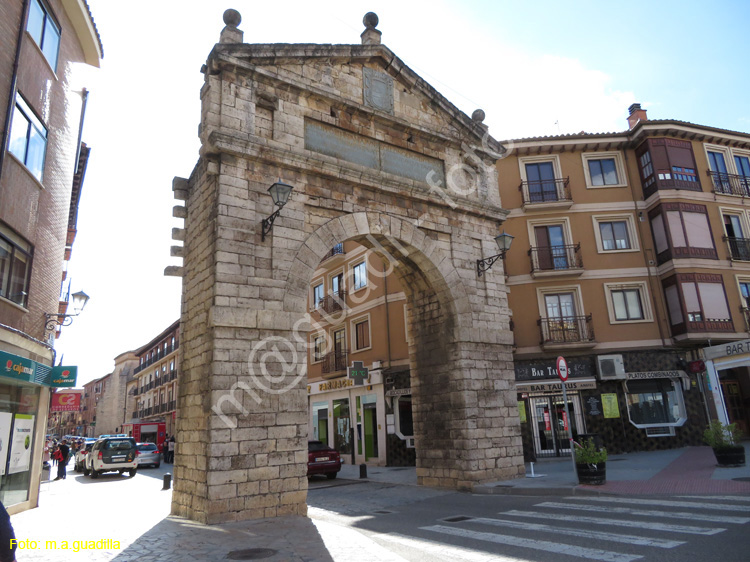 TORO (480) Puerta de la Corredera