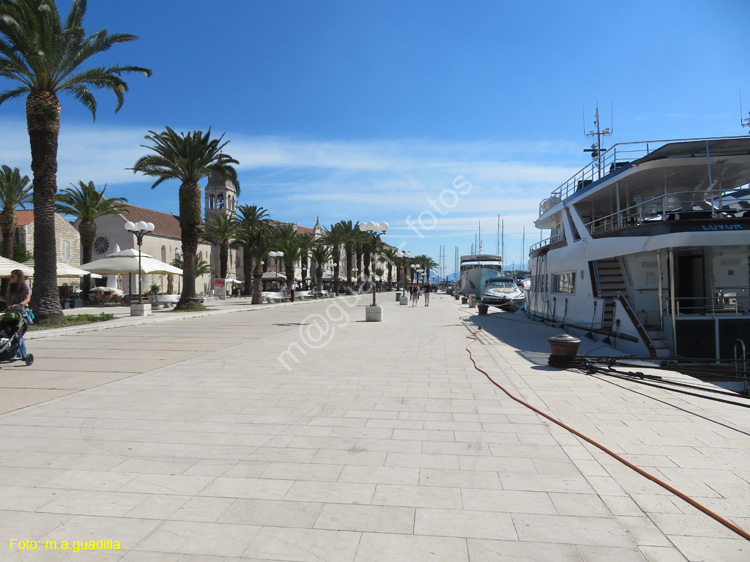 Trogir (203) Paseo Maritimo