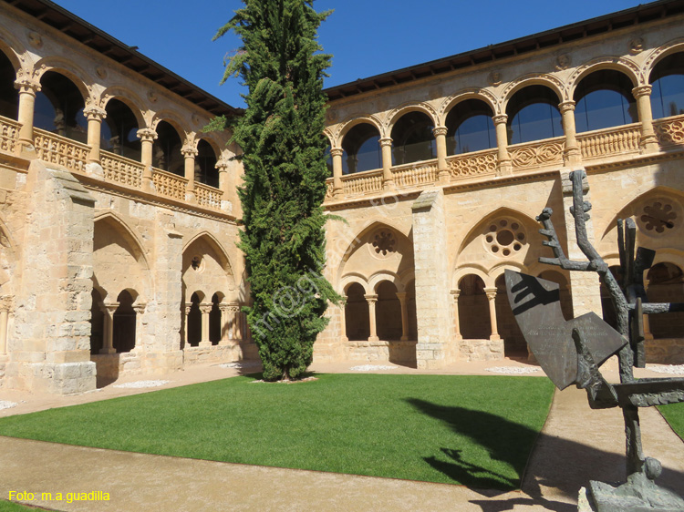 VALBUENA DE DUERO (246) Monasterio de Santa Maria