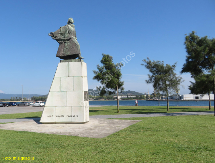 VIANA DO CASTELO (207) Monumento a Joao Alvares Fagundes