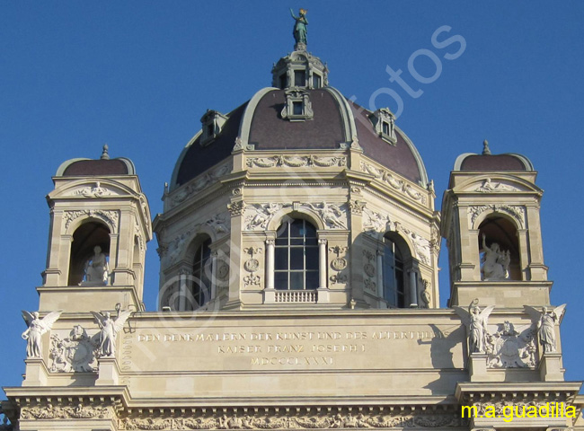 VIENA - Maria Theresien Platz y Museos de Historia Natural y Bellas Artes 011