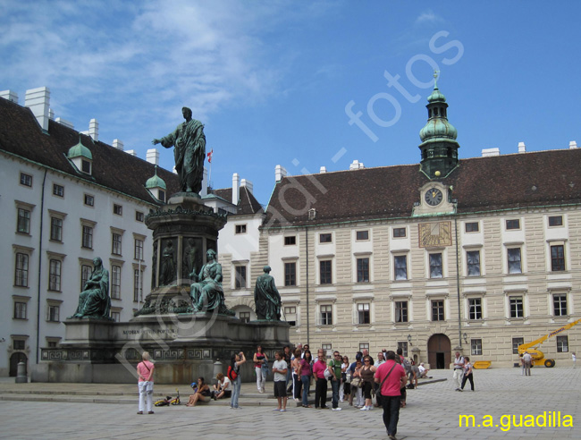 VIENA - Hofburg 015 - Patio In der Burg 