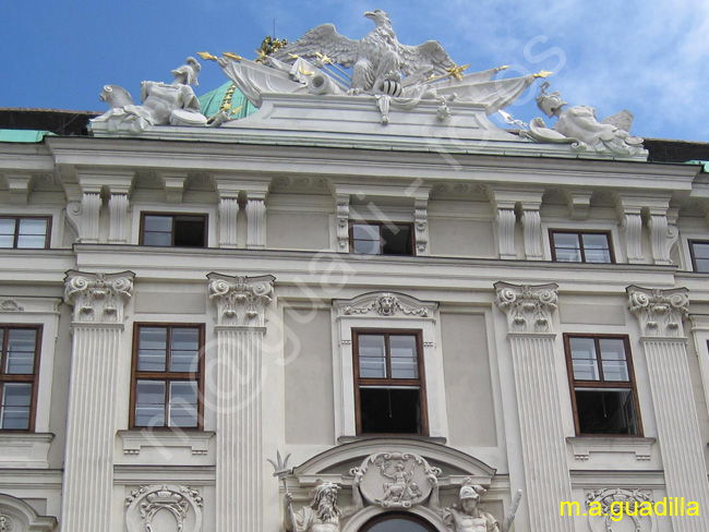 VIENA - Hofburg 028 1 - Patio In der Burg 
