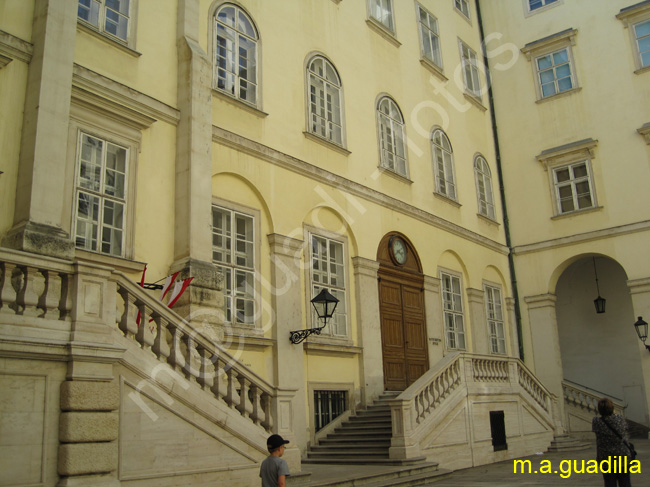VIENA - Hofburg 043 - Patio de los Suizos - Capilla Imperial