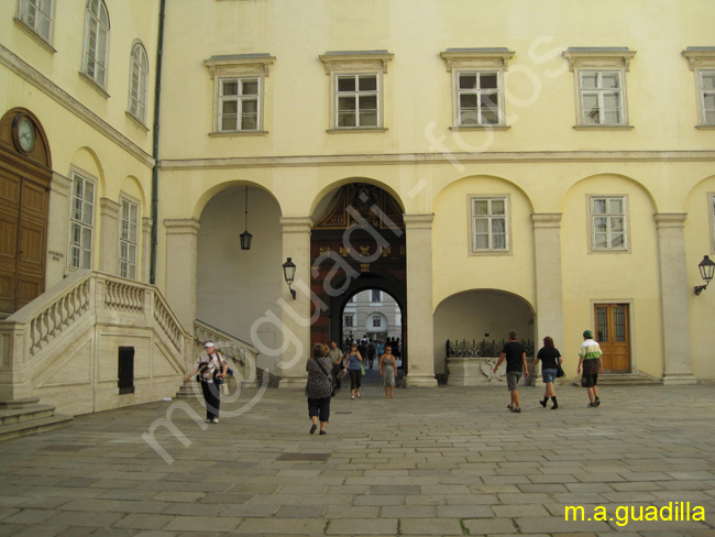 VIENA - Hofburg 044 - Patio de los Suizosl
