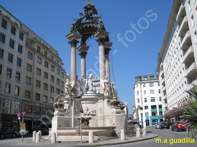 VIENA 050 - Plaza Hoher Market - Monumento al matrimonio